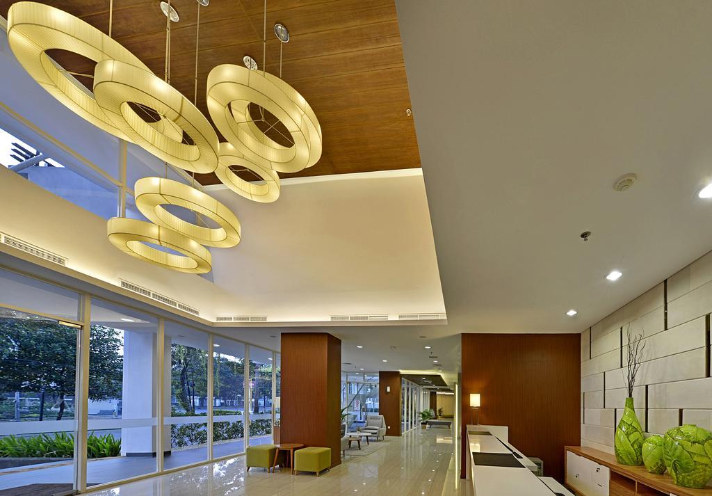 Whiz Prime Hotel Pajajaran Bogor Esterno foto