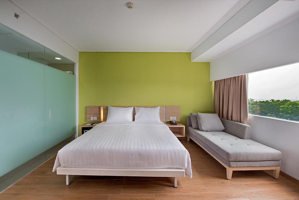 Whiz Prime Hotel Pajajaran Bogor Esterno foto