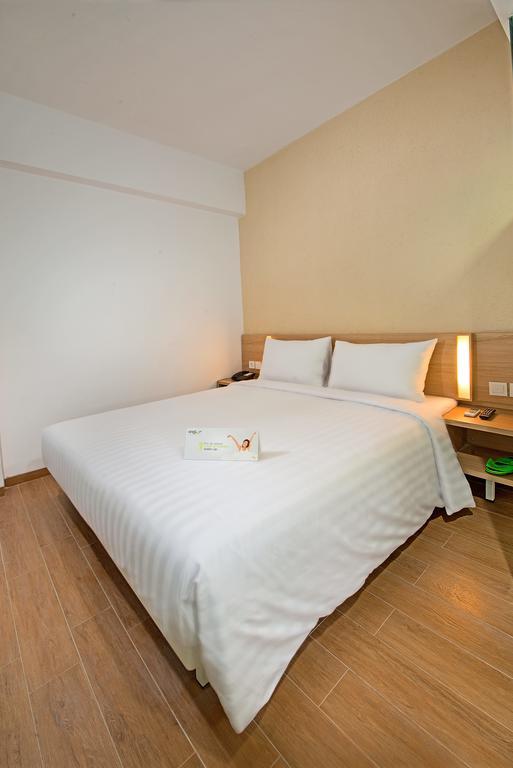 Whiz Prime Hotel Pajajaran Bogor Esterno foto