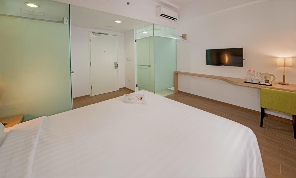 Whiz Prime Hotel Pajajaran Bogor Esterno foto