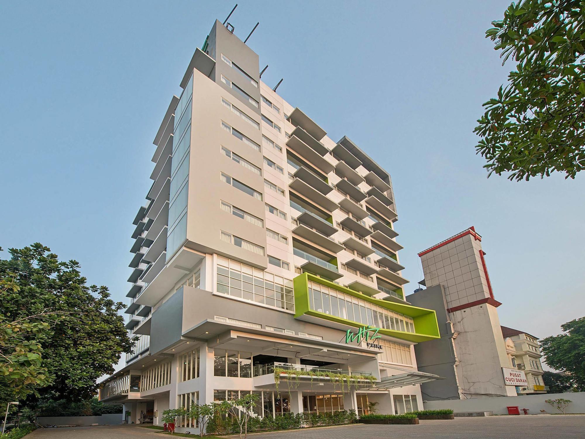 Whiz Prime Hotel Pajajaran Bogor Esterno foto