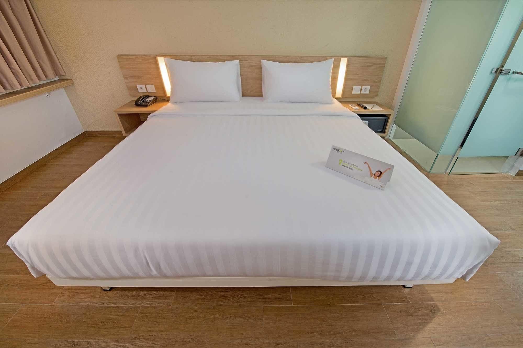 Whiz Prime Hotel Pajajaran Bogor Esterno foto