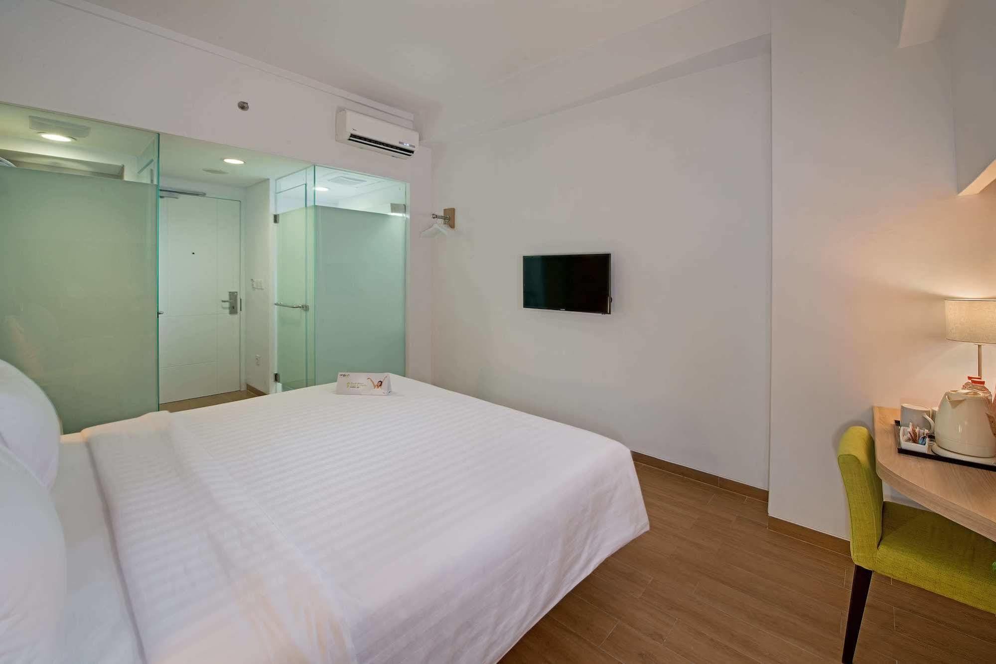 Whiz Prime Hotel Pajajaran Bogor Esterno foto