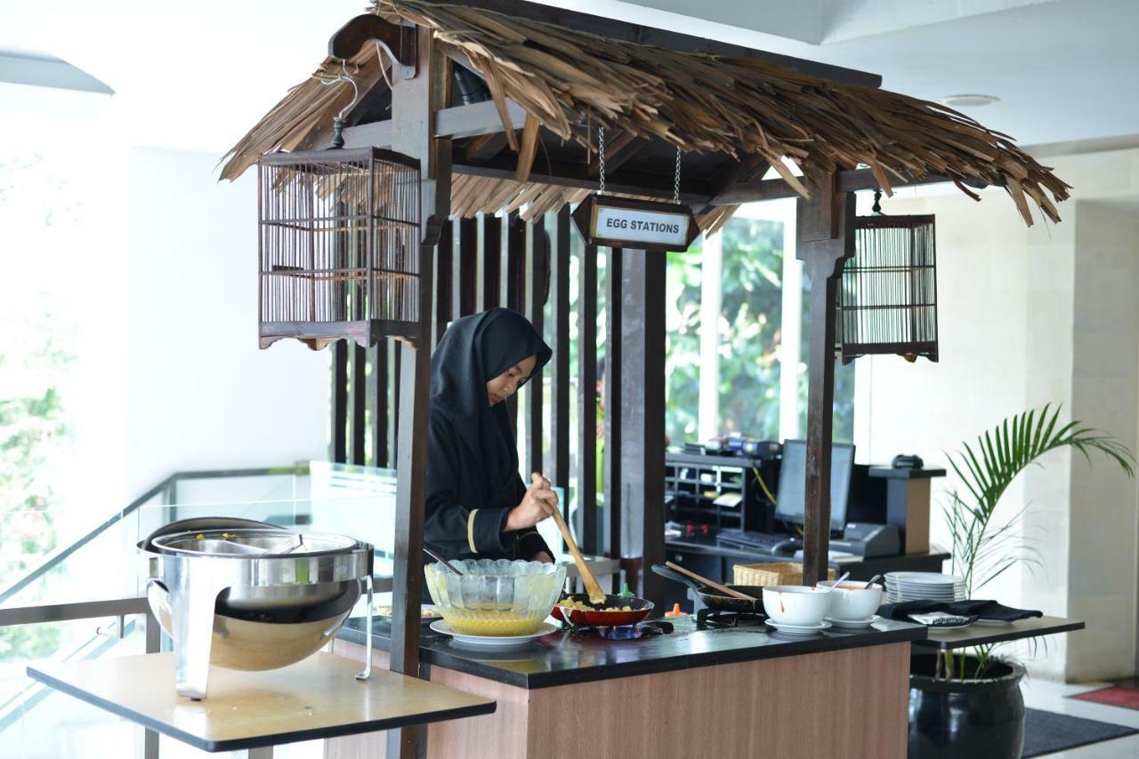 Whiz Prime Hotel Pajajaran Bogor Esterno foto