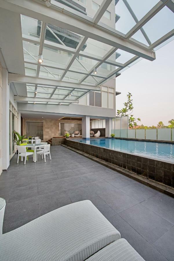 Whiz Prime Hotel Pajajaran Bogor Esterno foto